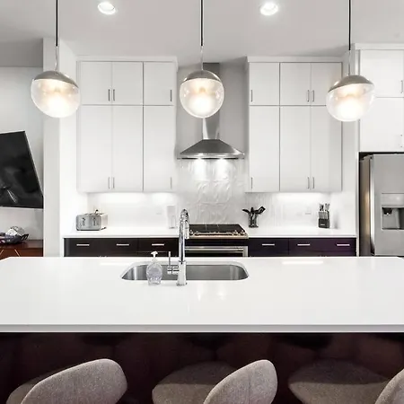 Holiday home Ultimate Bach 10min To Dt Ig Walls Every Nashville