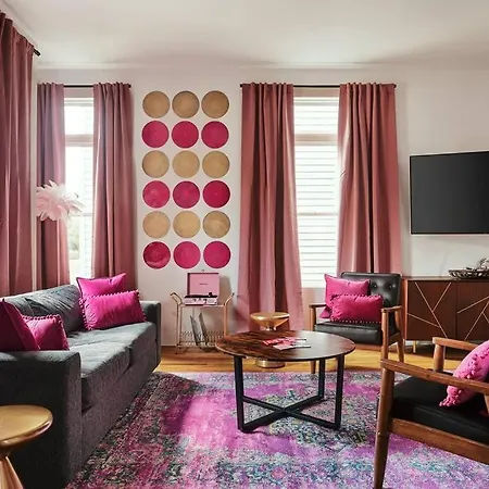 Holiday home Ultimate Bach 10min To Dt Ig Walls Every *