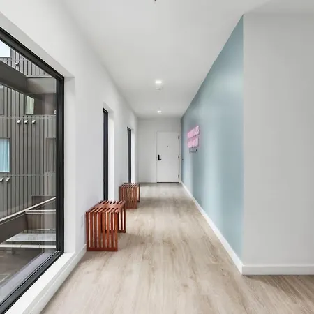 Apartment Luxury In The Gulch With Patio Pool Walk To Broadway