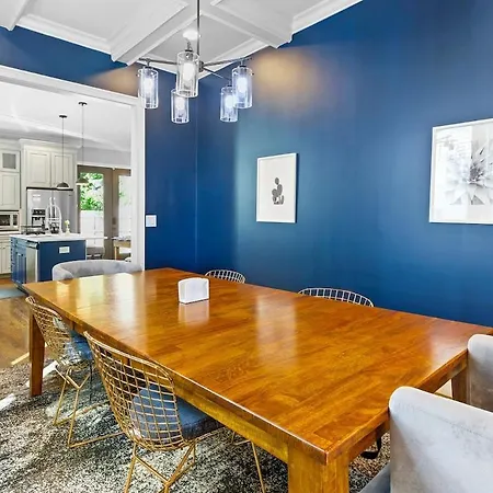 5 Mins To Downtown - Big Luxury House - 7 Beds