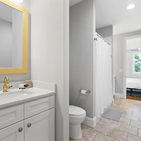 5 Mins To Downtown - Big Luxury House - 7 Beds