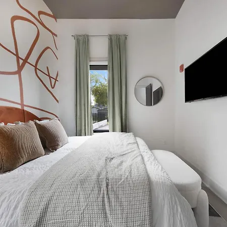 Kays Hideaway - Brand New & Beautifully Designed Apartment