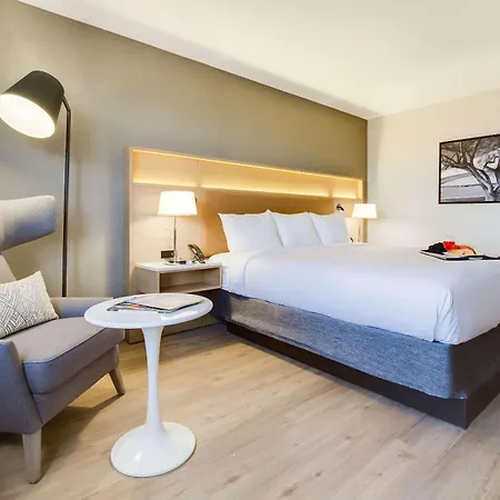 Hotel Radisson Airport 4*