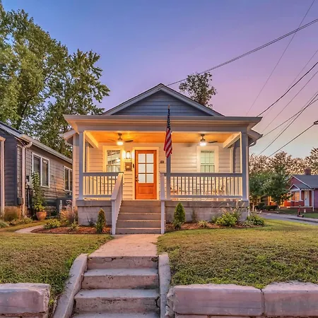 Fully Furnished With Deck Near Center Nashville