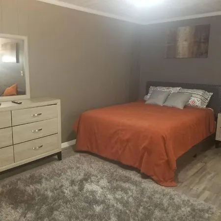 Apartment The Word's Triple-e Abnb