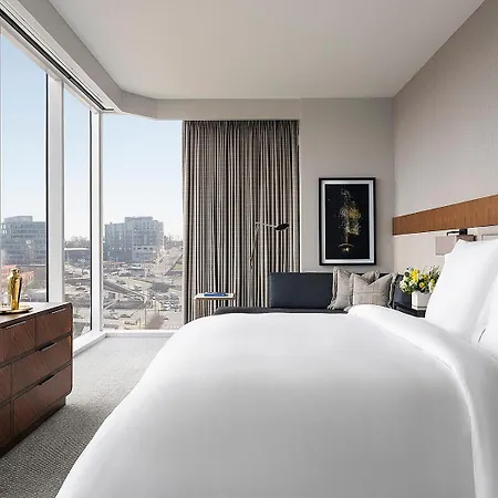 Four Seasons 5*