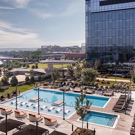 Four Seasons Hotel