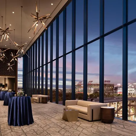 Four Seasons Hotel 5*
