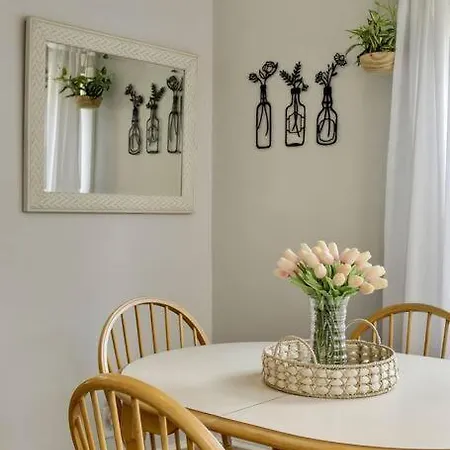 Private House Downtown - Near Broadway! *
