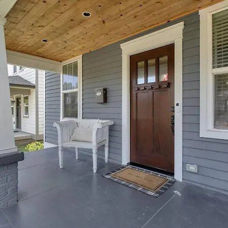 Private House Downtown - Near Broadway! Holiday home