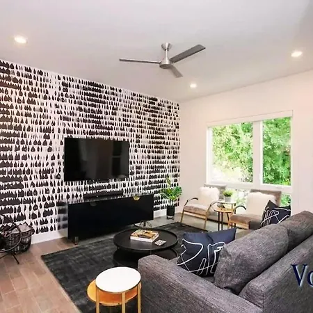 Vogue Life Trendy 4br House Ensuites
