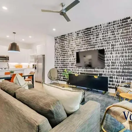 Vogue Life Trendy 4br House Ensuites