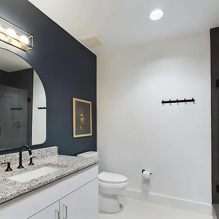 Fox View - Private Balcony - 12 South *