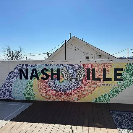 Spacious W Rooftop Deck And Mural! 10 Min 2 Dt Nashville