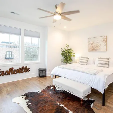 Spacious W Rooftop Deck And Mural! 10 Min 2 Dt *
