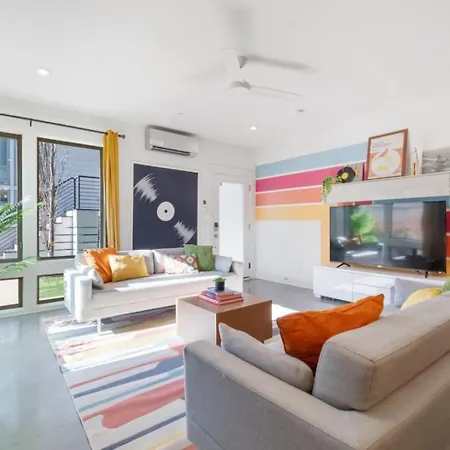 Game On • 1mi To Nissan Stadium Holiday home