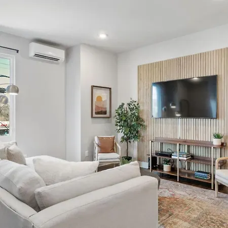 Holiday home East Nash Rooftop 3 En-Suites City Views