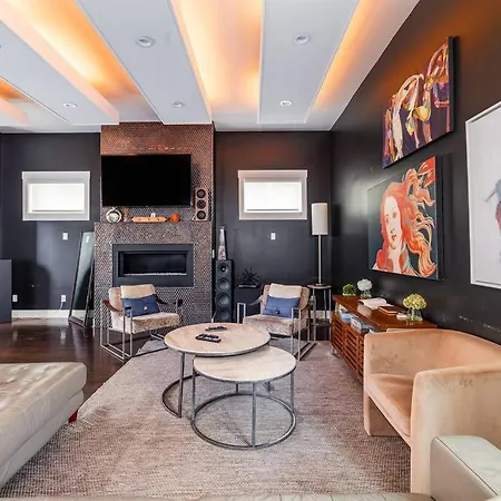 Luxury House - Heated Pool - In The Gulch - Walk Anywhere
