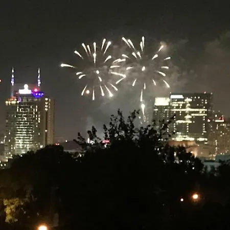 The New Nashview Rooftop-skyline View - Sleeps 12 * Nashville