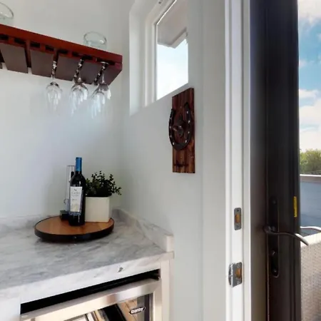 Rooftop Deck With View Modern Charming *
