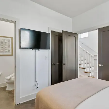 Holiday home East Nash Rooftop 3 En-Suites City Views