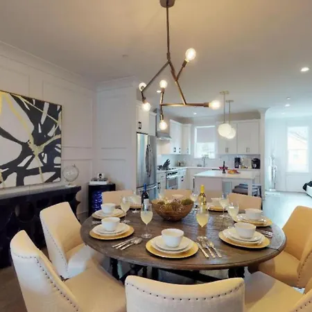 Holiday home Luxury In Music Row The Gulch Is Minutes Away Nashville