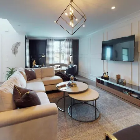 Luxury In Music Row The Gulch Is Minutes Away Nashville