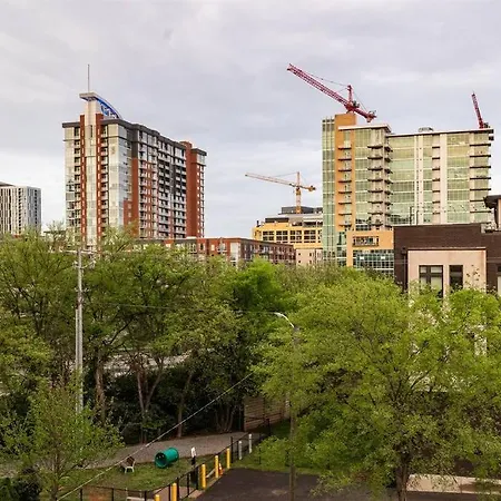Luxury House - Heated Pool - In The Gulch - Walk Anywhere