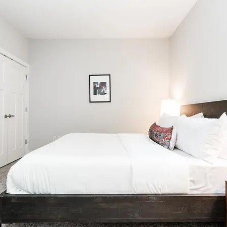Apartment Cozysuites Musicrow Spacious 1br In Nashville! 45