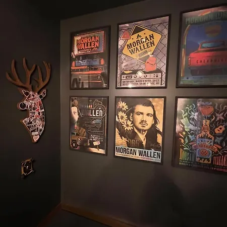 Muse- Morgan Wallen Speakeasy And Giant Balcony Nashville