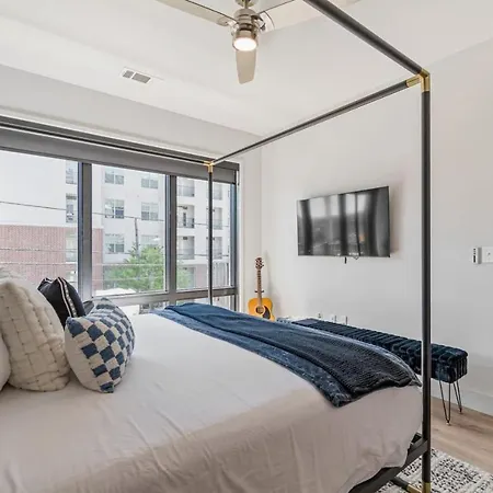 Walk To Nightlife, Vanderbilt, Minutes To Broadway