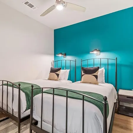 Walk To Nightlife, Vanderbilt, Minutes To Broadway Holiday home