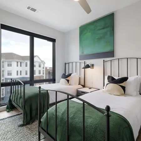 Walk To Nightlife, Vanderbilt, Minutes To Broadway *