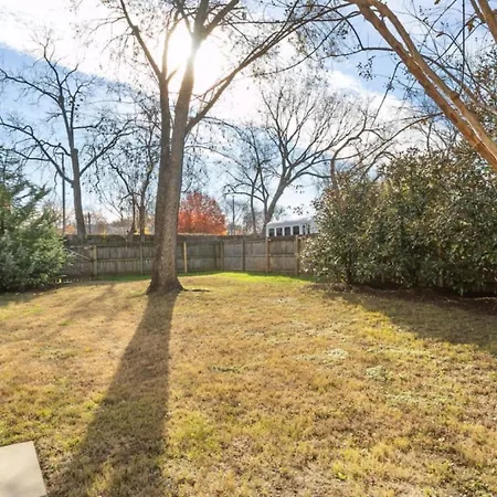 Downtown W Rooftop Deck 4 Bedrooms 3 Baths * Nashville