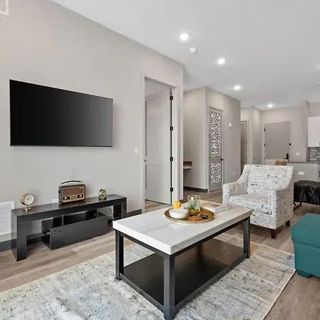 Alto 412 Apartment *
