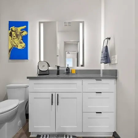 Relaxing Retreat - 8 Min To Broadway *