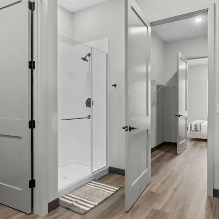 Alto 502 Apartment *