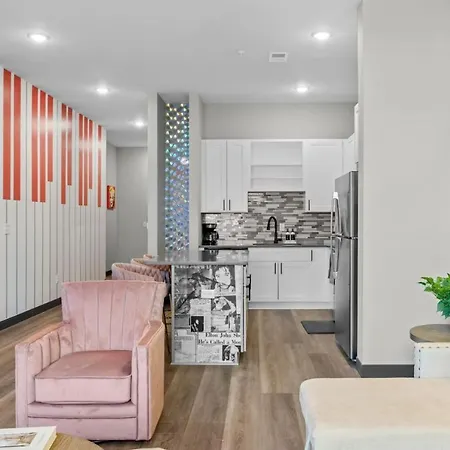 Alto 102 Apartment *