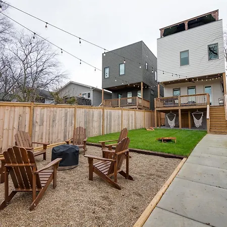 The Lyric - New Luxury Home, Rooftop With Firepit! Nashville
