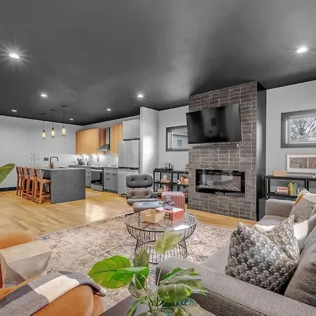 Holiday home Lux East Nash-awesome Location- 30 Days