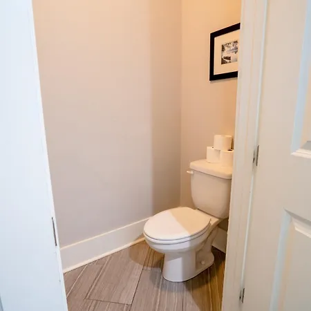 1103 Lawrence Ave Hbr *