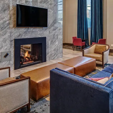 Hotel By Marriott Hills 3*