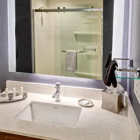 By Marriott Hills Hotel 3*