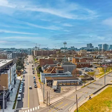 The Muse - Modern 2br With Private Balcony And Rooftop Access * Nashville