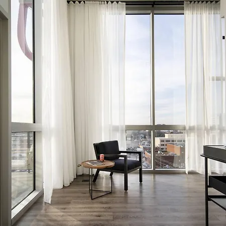 Moxy Vanderbilt Area 3*