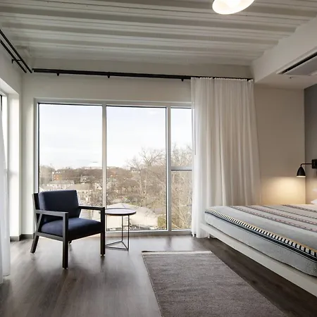 Hotel Moxy Vanderbilt Area 3*