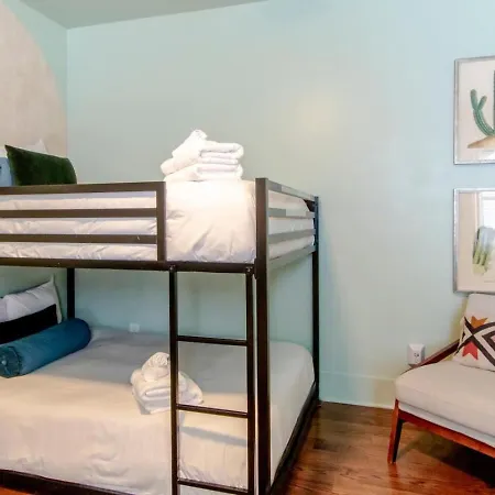 Spectacular Vibes - 5 Stars - Giant Covered Patio *