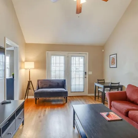 Bright And Fresh Large Backyard Minutes To Broadway Nashville
