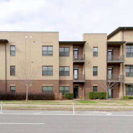 Contemporary Music Row Belmont Area Apartment *
