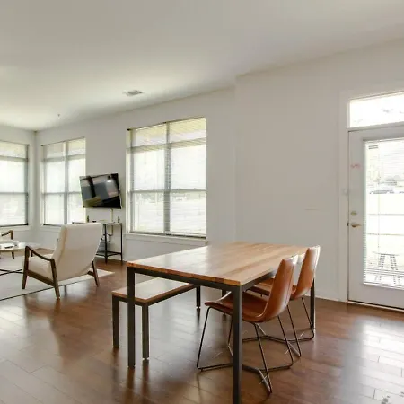 Apartment Contemporary Music Row Belmont Area Nashville
